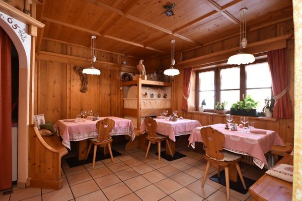 The restaurant Passo San Pellegrino Miralago