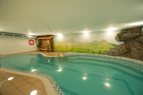 Foto des Hallenschwimmbads