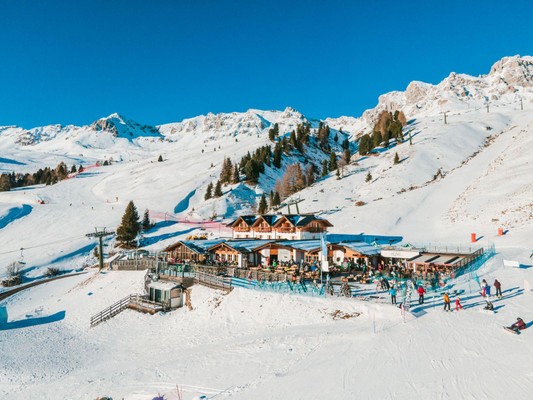 Photo exteriors Mountain Hut-Hotel Chalet Cima Uomo