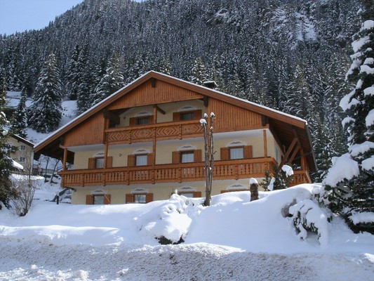 Foto esterno Appartamenti Cèsa Col de Pin