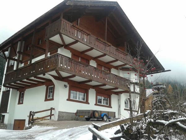 Photo exteriors in winter Casa Lorenz