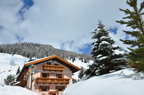 Foto esterno Appartamenti Cèsa Mandi e Miky