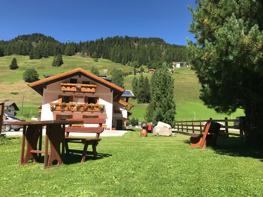 Foto esterno Appartamenti Cèsa Mandi e Miky