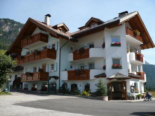 Photo exteriors Apartments Miravalle