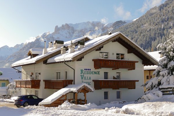 Foto esterno in inverno Villa Artic