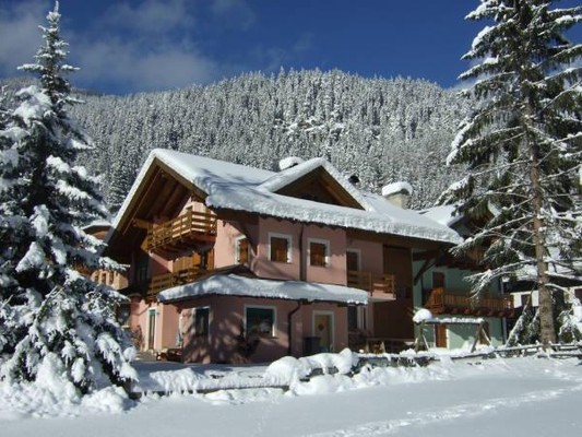 Foto Außenansicht Ferienwohnungen Villa Bernard