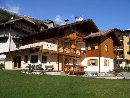 Foto Außenansicht Ciasa Elsa Mountain Apartments