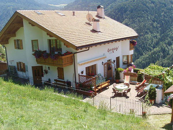 Foto esterno in estate Unterkehrhof