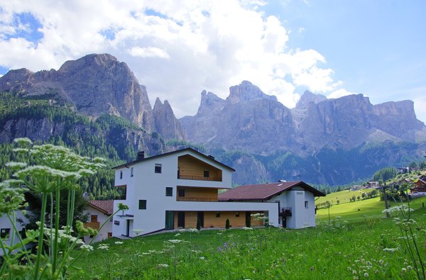 Foto Außenansicht im Sommer Alpin Relais b&b Villa Melisse