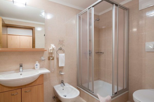 Foto del bagno Garni + Residence Adria