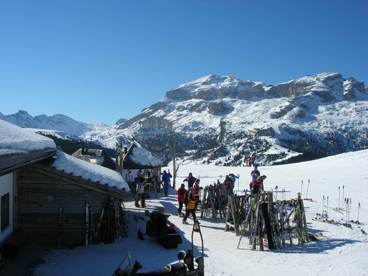 La posizione Rifugio Vinoteca Ursus Ladinicus Corvara