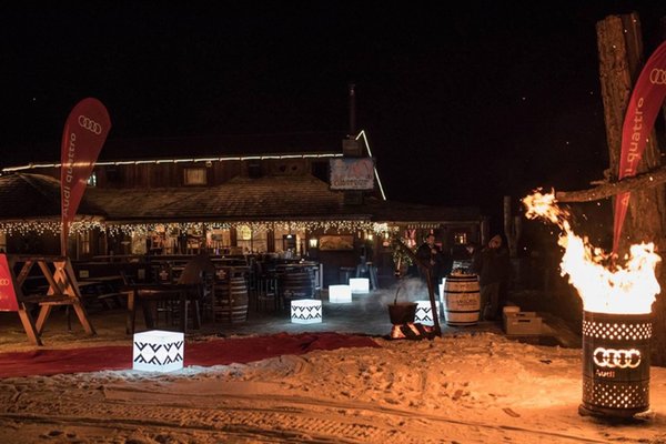Foto esterno in inverno Club Moritzino