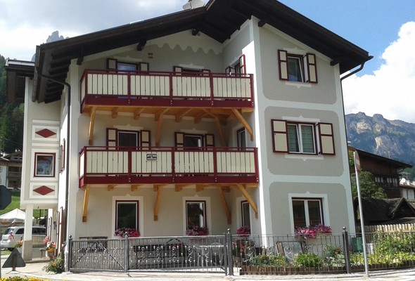 Foto Außenansicht Ferienwohnungen Casa Dallapozza