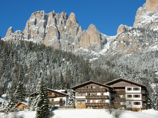 Foto esterno Residence La Zondra