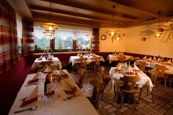 The restaurant Sorafurcia / Geiselsberg (Valdaora / Olang) Bad Bergfall