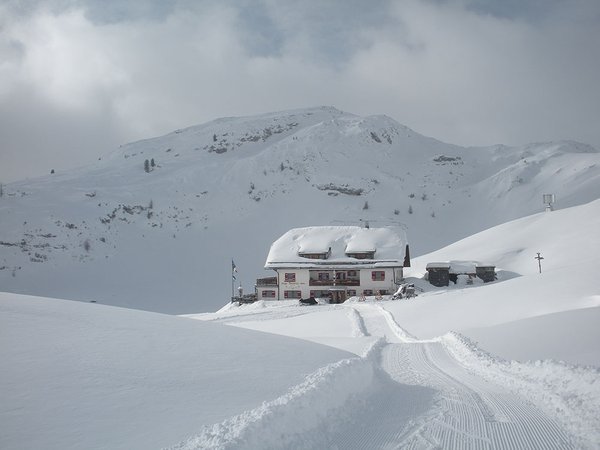 Photo exteriors in winter Sennes
