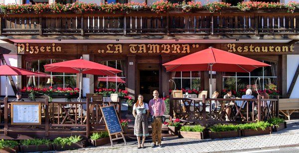 Foto Außenansicht im Sommer La Tambra - Steakhouse, Restaurant & Pizzeria