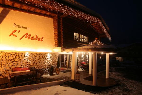 Foto Außenansicht im Winter L'Medel