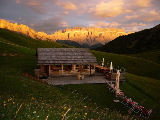 Foto esterno Rifugio Sëceda Curona