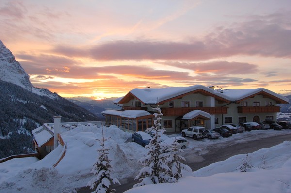 Photo exteriors Restaurant Gstatsch