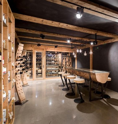 La cantina dei vini Dobbiaco Lago di Dobbiaco - Toblacher See