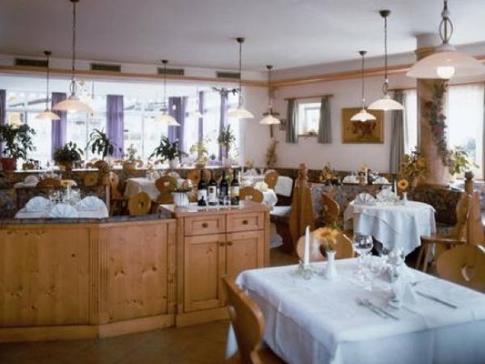 The restaurant Siusi allo Sciliar / Seis am Schlern Zum Woscht