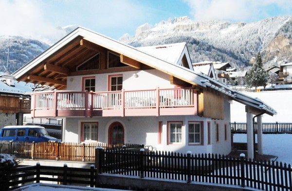 Photo exteriors Apartments Villetta Enrosadira