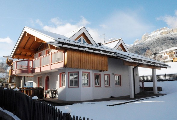 Photo exteriors Apartments Villetta Enrosadira