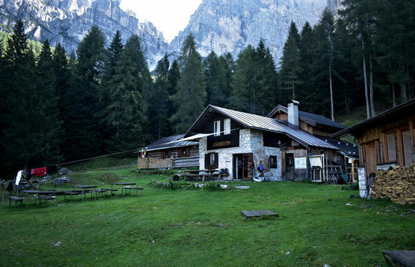 Foto esterno Rifugio Bosconero