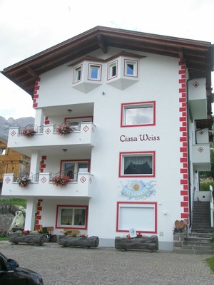 Foto Außenansicht Ferienwohnungen Ciasa Weiss