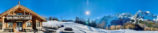 Foto esterno in inverno Su'n Paradis
