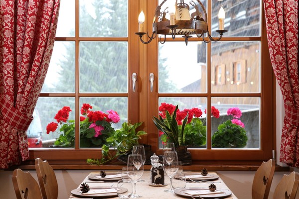The restaurant Arabba Miky's Grill