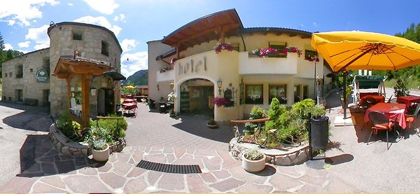 Foto estiva di presentazione Al Forte - Ristorante