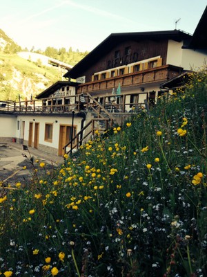 Foto esterno Rifugio con camere Capanna Bill
