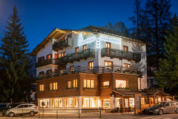 Foto esterno Ristorante Ciasa Lorenzi