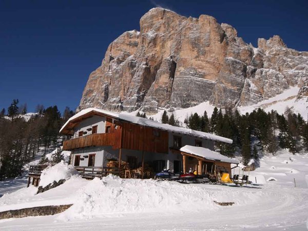 Winter Präsentationsbild Berghütte Dibona