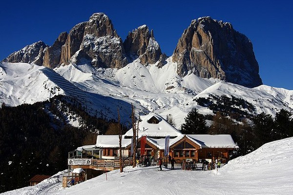 Foto esterno Rifugio Ciampolin