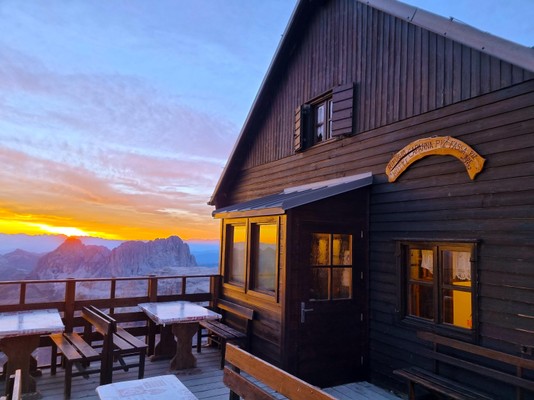 Photo exteriors Mountain hut with rooms Capanna Piz Fassa
