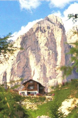 Foto Außenansicht Berghütte Pederiva