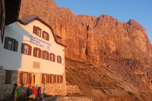 Foto esterno in estate Fronza alle Coronelle
