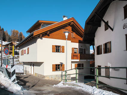 Foto Außenansicht El Tobià Mountain Apartments