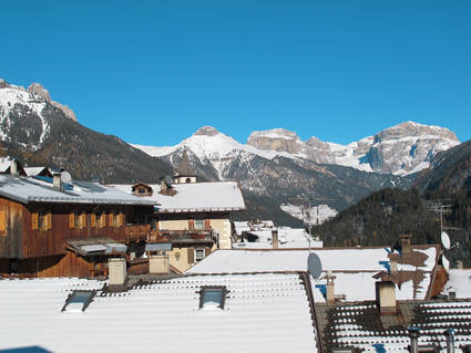 Foto Außenansicht El Tobià Mountain Apartments