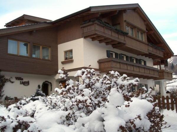 Foto invernale di presentazione Appartamenti Villa Lastè
