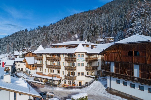 Photo exteriors Restaurant Latemar