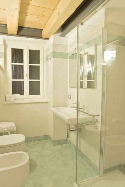 Photo of the bathroom Rooms + Apartments Locanda Tana de 'l Ors