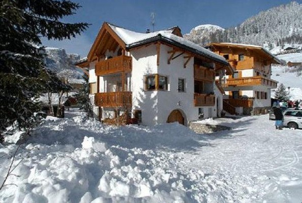 Foto esterno Garni + Appartamenti Edera