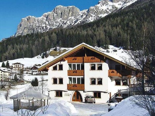 Foto Außenansicht Ferienwohnung Ciasa Gran Panorama
