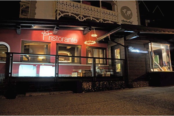 Photo exteriors Restaurant Della Villa