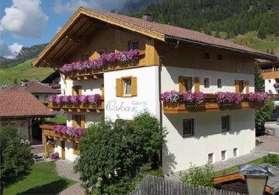 Photo exteriors Garni (B&B) + Apartments Oskar