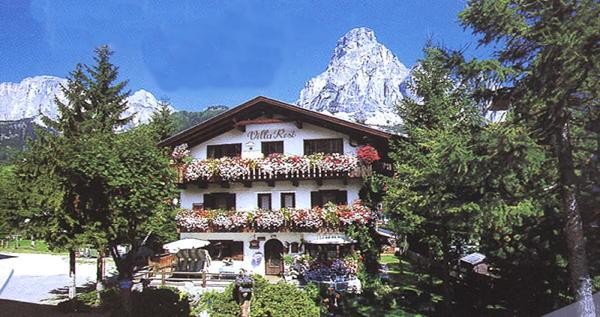 Foto Außenansicht Garni + Ferienwohnungen Villa Resi